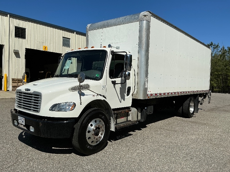 Used 2019 Freightliner M2 106 - photo 5