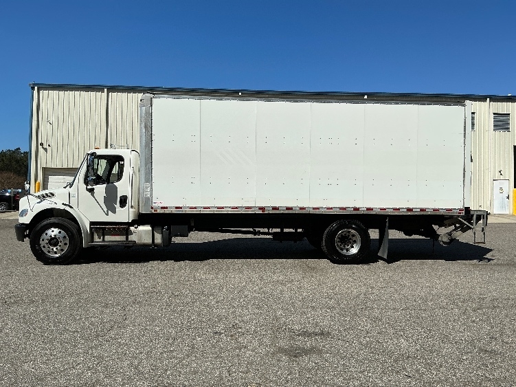 Used 2019 Freightliner M2 106 - photo 6