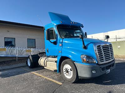 Used 2019 Freightliner Cascadia Detroit DD13 Semi Truck for sale #215813 - photo 1