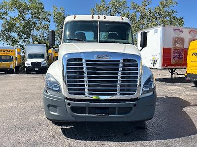 Used 2019 Freightliner Cascadia Detroit DD13 Semi Truck for sale #216108 - photo 2