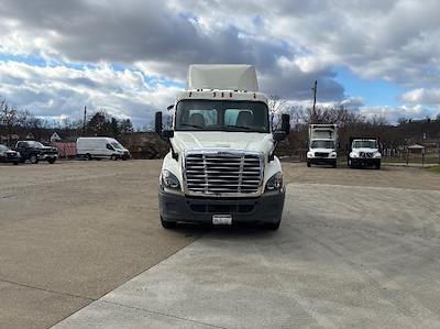 Used 2019 Freightliner Cascadia Detroit DD13 Semi Truck for sale #216257 - photo 2