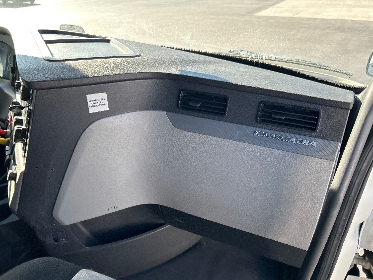 Used 2019 Freightliner Cascadia - photo 16