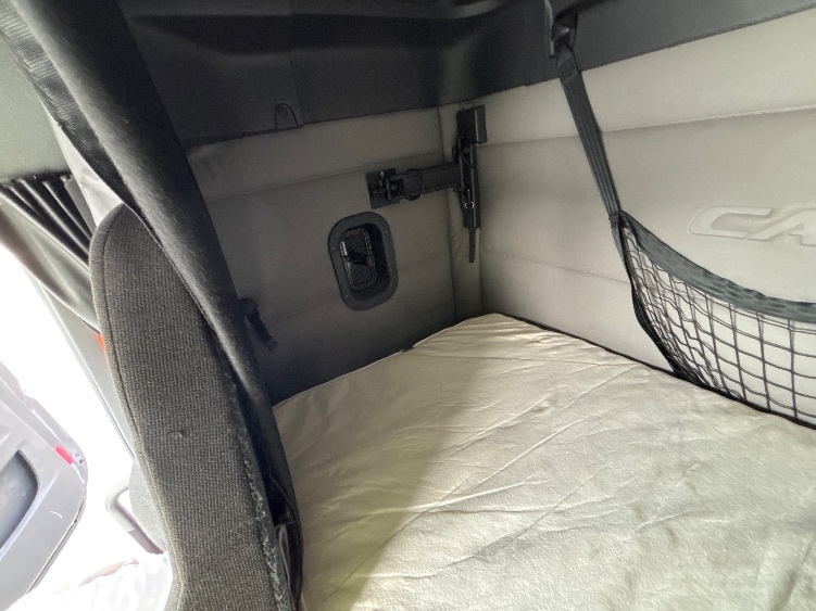 Used 2019 Freightliner Cascadia - photo 21