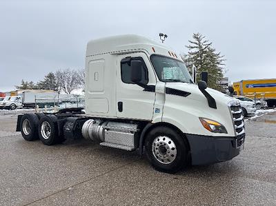 Used 2019 Freightliner Cascadia Detroit DD13 Semi Truck with Sleeper Cab for sale #216273 - photo 1