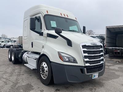 Used 2019 Freightliner Cascadia Detroit DD13 Semi Truck with Sleeper Cab for sale #216274 - photo 1