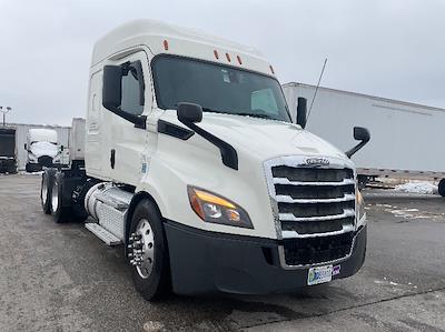 Used 2019 Freightliner Cascadia Detroit DD13 Semi Truck with Sleeper Cab for sale #216279 - photo 1