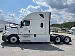 Used 2023 Freightliner Cascadia Detroit DD15AT Semi Truck with Sleeper Cab for sale #216565 - photo 4