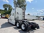 Used 2023 Freightliner Cascadia Detroit DD15AT Semi Truck with Sleeper Cab for sale #216565 - photo 5