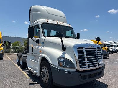 Used 2019 Freightliner Cascadia Detroit DD15AT Semi Truck for sale #216766 - photo 1