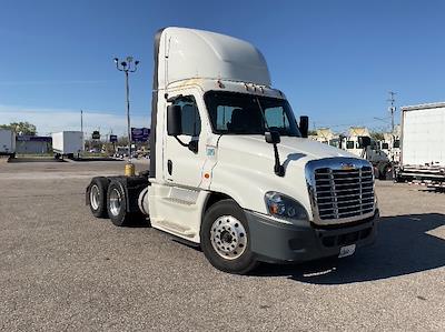Used 2019 Freightliner Cascadia Detroit DD15AT Semi Truck for sale #216982 - photo 1