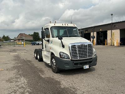 Used 2019 Freightliner Cascadia - photo 1