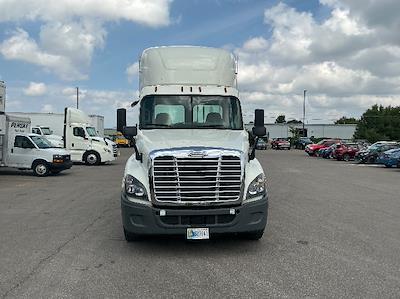 Used 2019 Freightliner Cascadia - photo 1