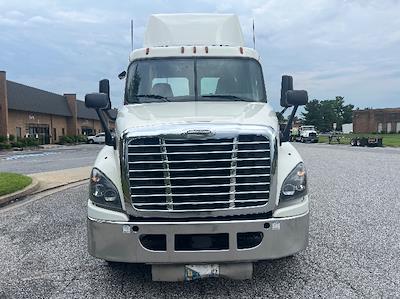 Used 2019 Freightliner Cascadia Detroit DD13 Semi Truck for sale #217243 - photo 2