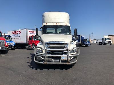 Used 2019 Freightliner Cascadia Detroit DD15AT Semi Truck for sale #217536 - photo 2