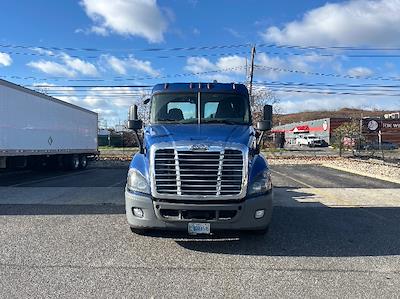 Used 2019 Freightliner Cascadia Detroit DD13 Semi Truck for sale #217617 - photo 2