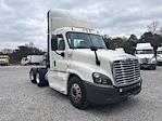 Used 2019 Freightliner Cascadia Detroit DD15AT Semi Truck for sale #217715 - photo 1