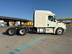 Used 2019 Freightliner Cascadia Detroit DD15AT Semi Truck with Sleeper Cab for sale #217997 - photo 8
