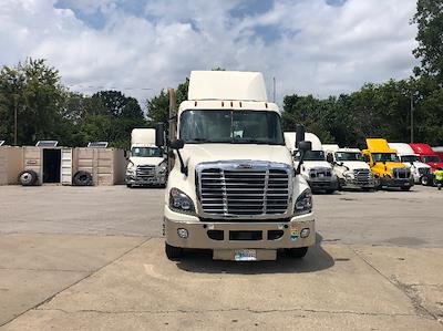 Used 2019 Freightliner Cascadia Detroit DD15AT Semi Truck for sale #218182 - photo 2