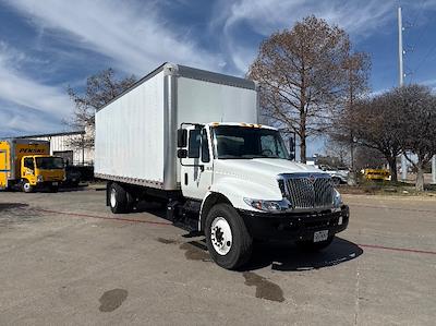 Used 2019 International DuraStar 4300 - photo 1