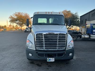 Used 2019 Freightliner Cascadia Detroit DD13 Semi Truck for sale #218244 - photo 2