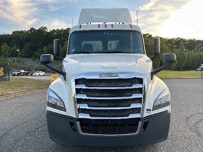 Used 2019 Freightliner Cascadia - photo 1
