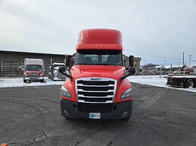 Used 2019 Freightliner Cascadia Detroit DD15AT Semi Truck for sale #218541 - photo 2