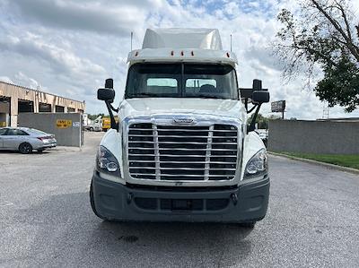 Used 2019 Freightliner Cascadia Detroit DD13 Semi Truck for sale #218937 - photo 2