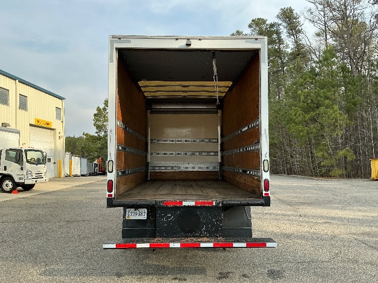 Used 2017 Hino 268A - photo 11