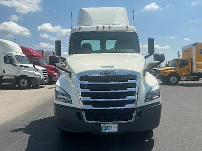 Used 2019 Freightliner Cascadia Detroit DD13 Semi Truck for sale #219293 - photo 2