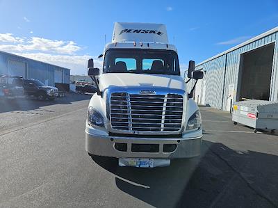 Used 2019 Freightliner Cascadia Detroit DD13 Semi Truck for sale #219371 - photo 2