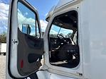 Used 2019 Freightliner Cascadia Detroit DD15AT Semi Truck with Sleeper Cab for sale #219456 - photo 9