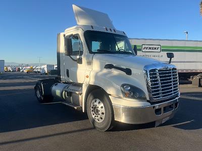 Used 2019 Freightliner Cascadia Detroit DD13 Semi Truck for sale #219498 - photo 1