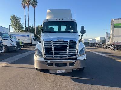 Used 2019 Freightliner Cascadia Detroit DD13 Semi Truck for sale #219498 - photo 2