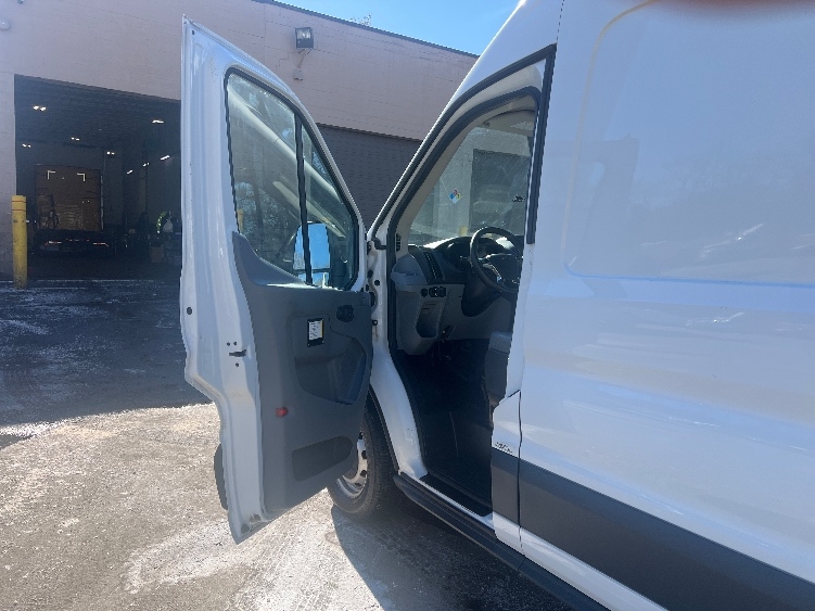 Used 2018 Ford Transit 250 - photo 18