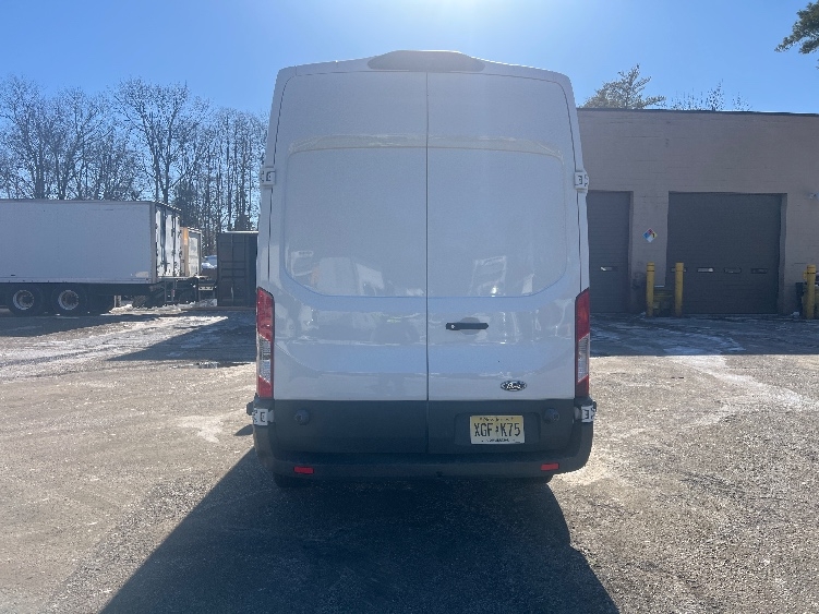 Used 2018 Ford Transit 250 - photo 9