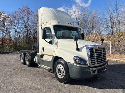 Used 2019 Freightliner Cascadia Detroit DD13 Semi Truck for sale #219562 - photo 1