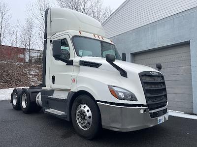 Used 2019 Freightliner Cascadia Detroit DD15AT Semi Truck for sale #219738 - photo 1