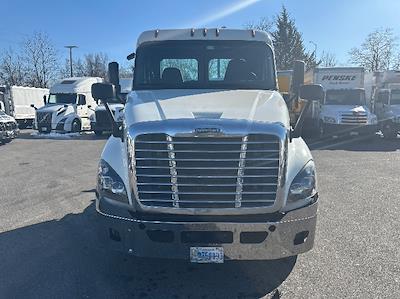 Used 2019 Freightliner Cascadia - photo 1