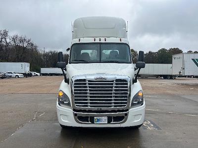 Used 2019 Freightliner Cascadia Detroit DD13 Semi Truck for sale #219952 - photo 2