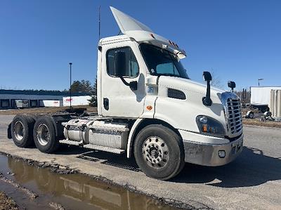 Used 2019 Freightliner Cascadia Detroit DD13 Semi Truck for sale #220532 - photo 1