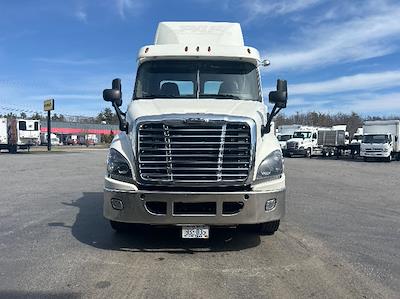 Used 2019 Freightliner Cascadia Detroit DD13 Semi Truck for sale #220536 - photo 2