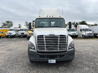 Used 2019 Freightliner Cascadia Detroit DD13 Semi Truck for sale #220661 - photo 2