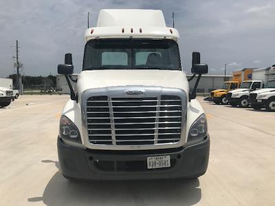 Used 2019 Freightliner Cascadia Detroit DD13 Semi Truck for sale #220788 - photo 2