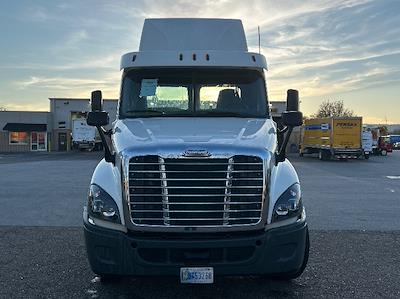 Used 2019 Freightliner Cascadia Detroit DD13 Semi Truck for sale #220812 - photo 2