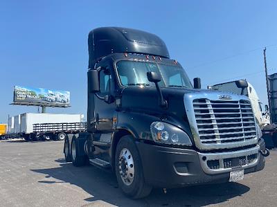 Used 2019 Freightliner Cascadia Detroit DD15AT Semi Truck for sale #221112 - photo 1