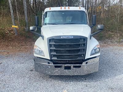 Used 2021 Freightliner Cascadia Detroit DD15AT Semi Truck for sale #221278 - photo 2