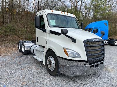 Used 2021 Freightliner Cascadia Detroit DD15AT Semi Truck for sale #221279 - photo 1