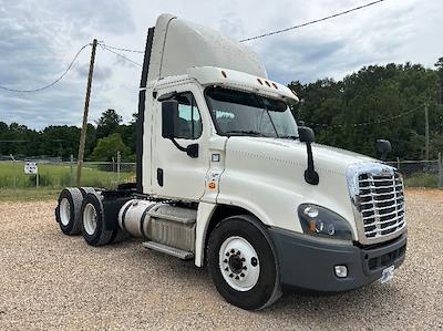 Used 2019 Freightliner Cascadia Detroit DD13 Semi Truck for sale #221284 - photo 1