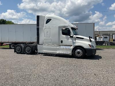 Used 2020 Freightliner Cascadia Detroit DD15AT Semi Truck with Sleeper Cab for sale #221542 - photo 1