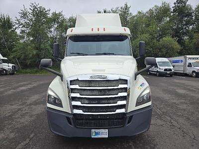 Used 2019 Freightliner Cascadia Detroit DD13 Semi Truck for sale #221794 - photo 2